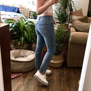 Levi’s Medium Wash Skinny Jean